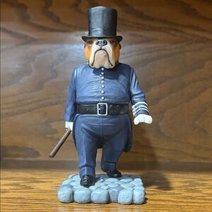 Robert Harrop Doggie People- UK 
“Bulldog Peeler”